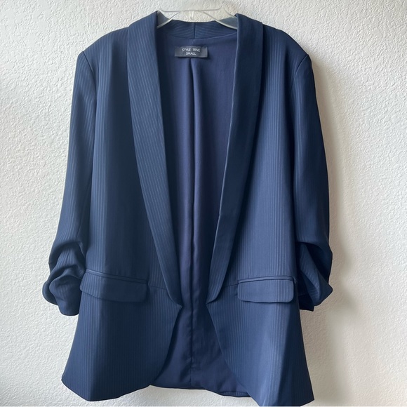 Style Vine fitted blue blazer. Never worn.              Women’s Size: S - Picture 1 of 5